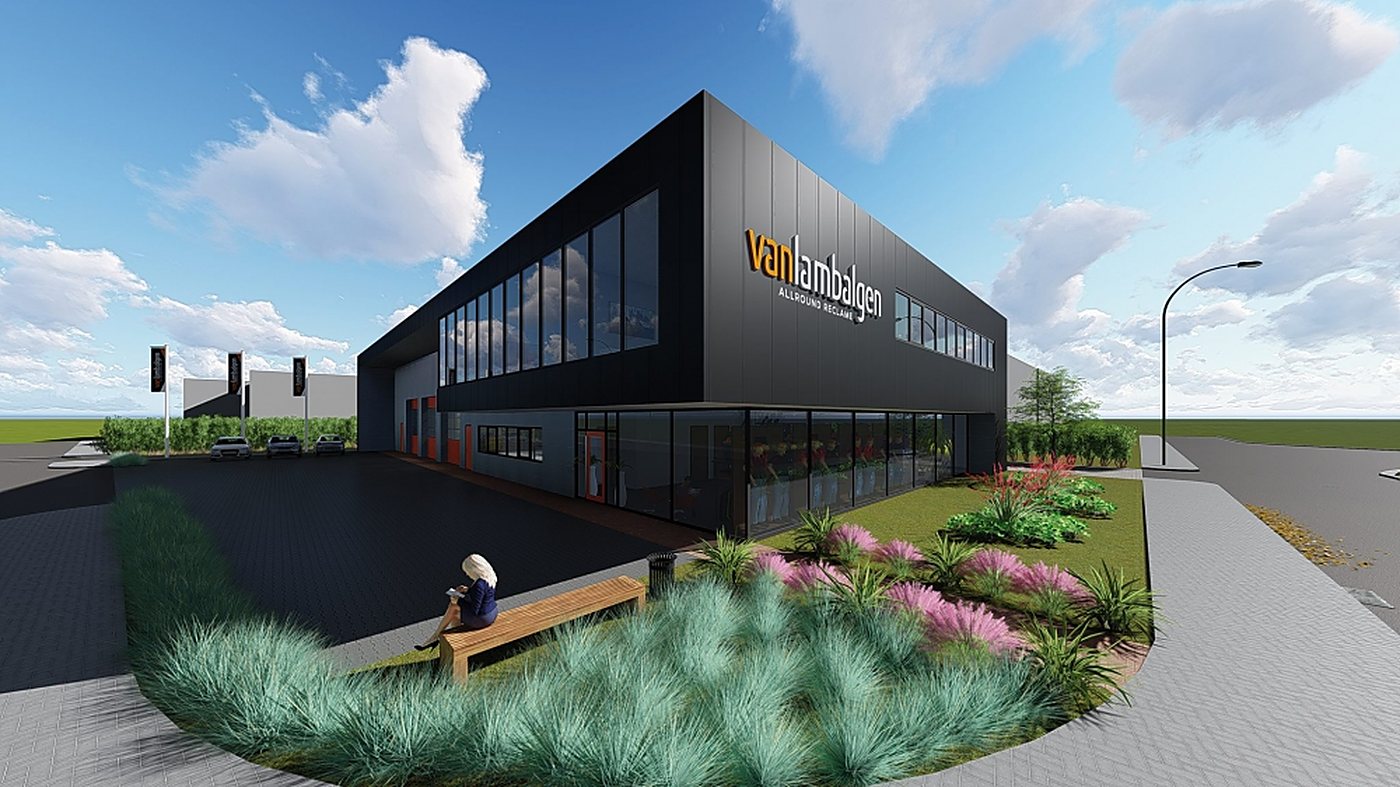 Bedrijfsgebouw met zwarte gevel en veel glas